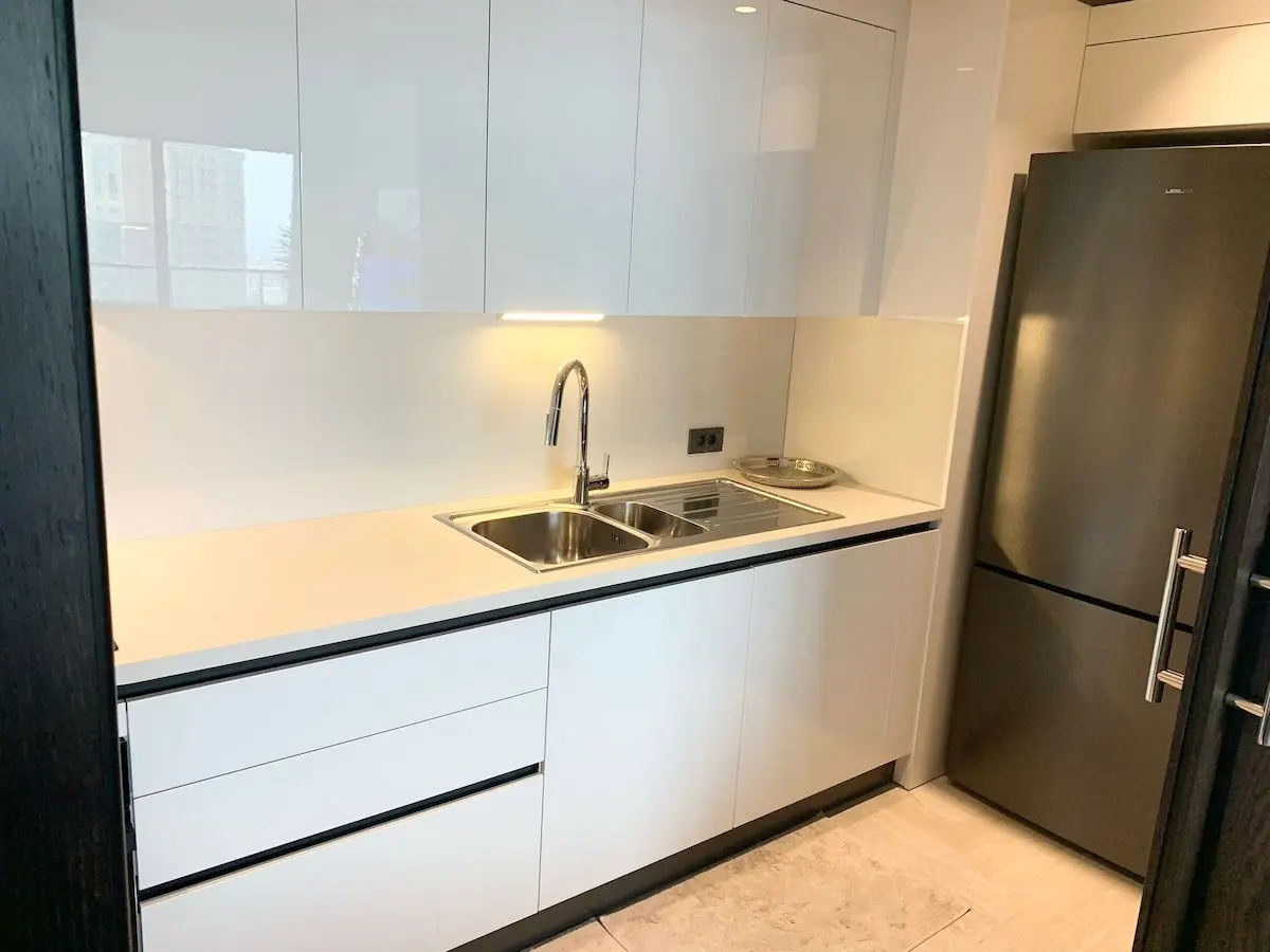 Fitted kitchen